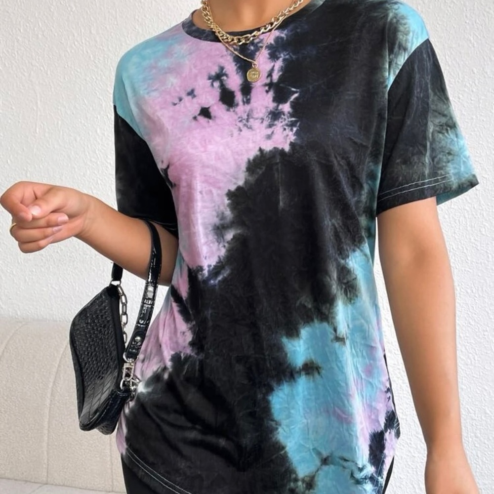 SHEIN tie dye tee/ bundle of two SHEIN tees - Picture 3 of 4